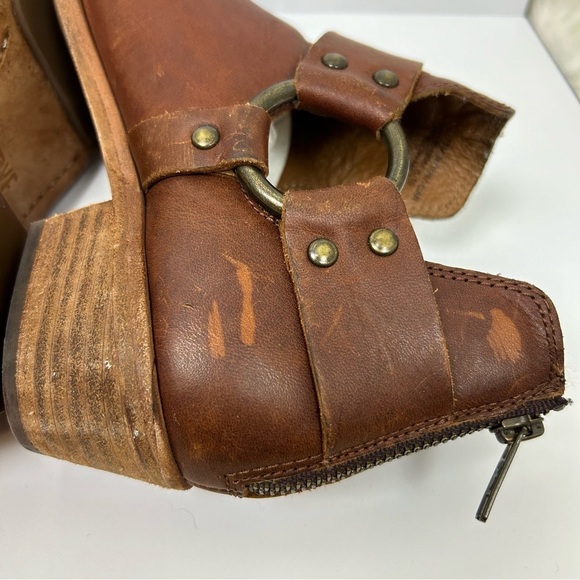 FRYE Women's Ray Harness back zip ankle boots distressed leather size: 7 1/2 - Picture 5 of 12